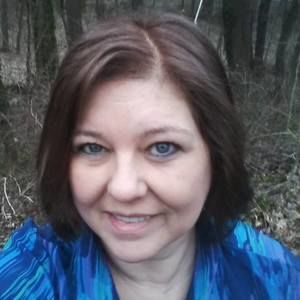 Meet your Posher, Lora